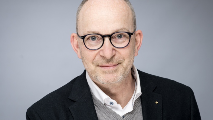 Dr. Christian Biffar